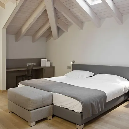 Di Ξενοδοχείο