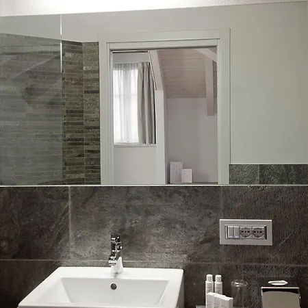 Di Ξενοδοχείο 4*