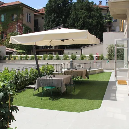 Hotel Di